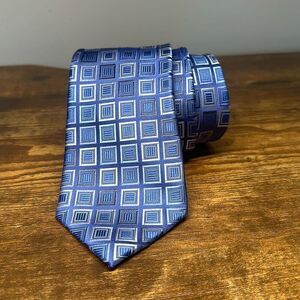 Michael Kors Blue Geometric Patterned Tie 100% Silk